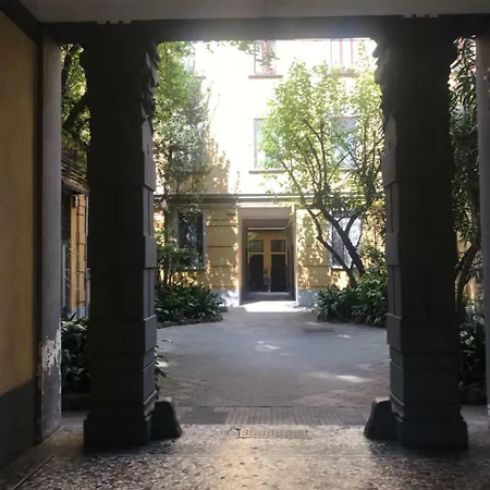 Apartment Viale Sabotino 5 Milan